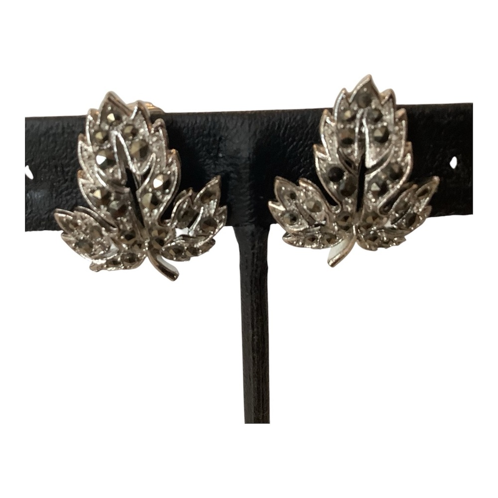 Vintage Signed Lisner Marcasite Leaf Earrings Mid Century Silver Tone Clip On